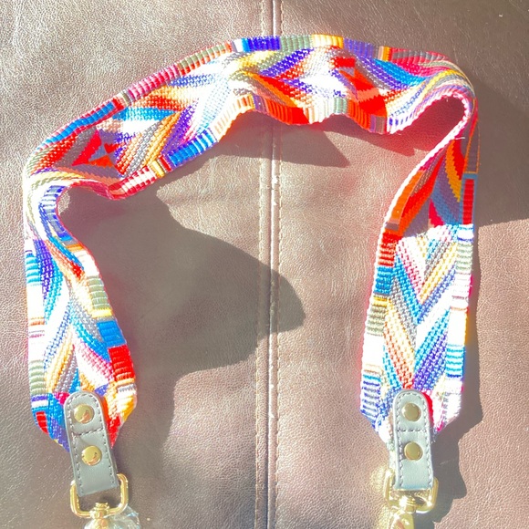 Colorful Geometric Patterned Strap - Picture 3 of 7